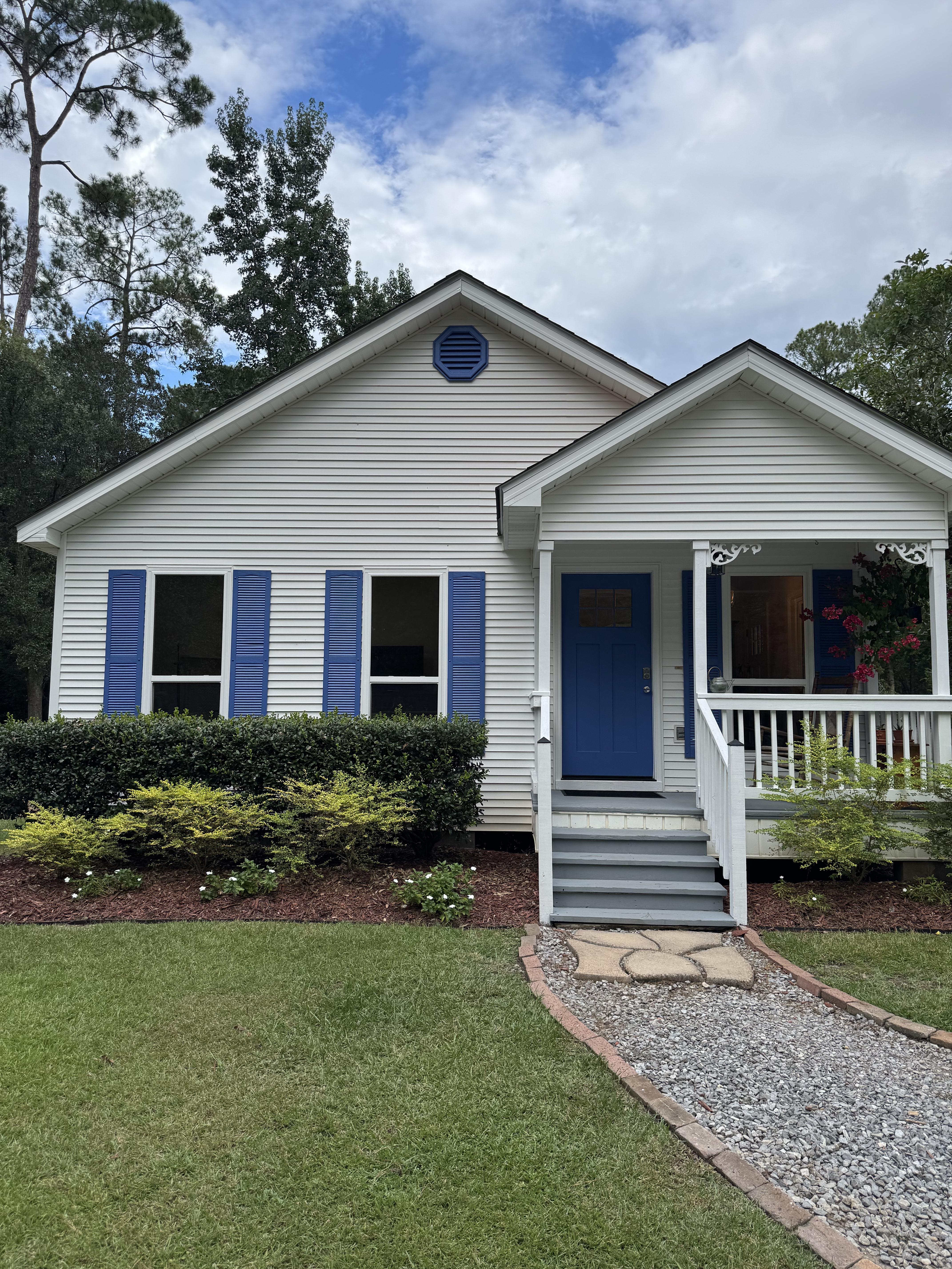 Residential exterior painting by Big Picture Painting